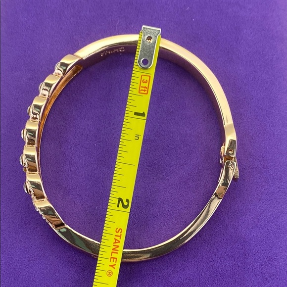 💛 Elegant Rose Gold Plated Crystal Bracelet - Picture 4 of 5